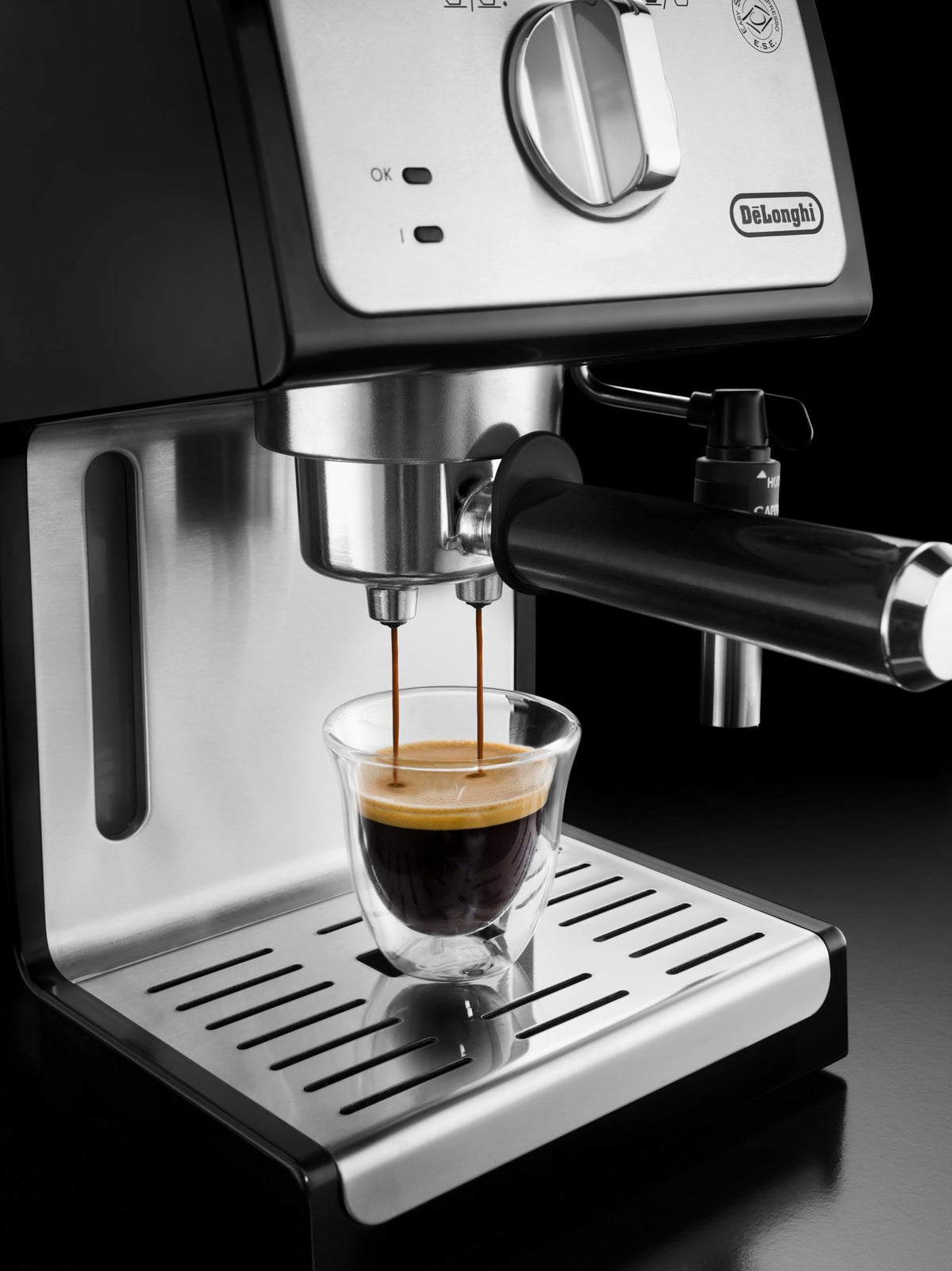 De'Longhi ECP35.31Traditional Barista Pump Espresso Machine, Coffee and Cappuccino Maker, Black